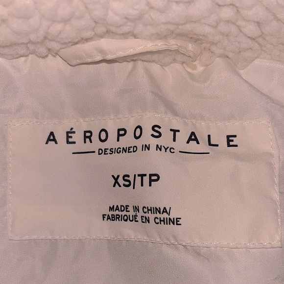 Aeropostal White Hooded Winter/Spring Vest - Picture 6 of 6